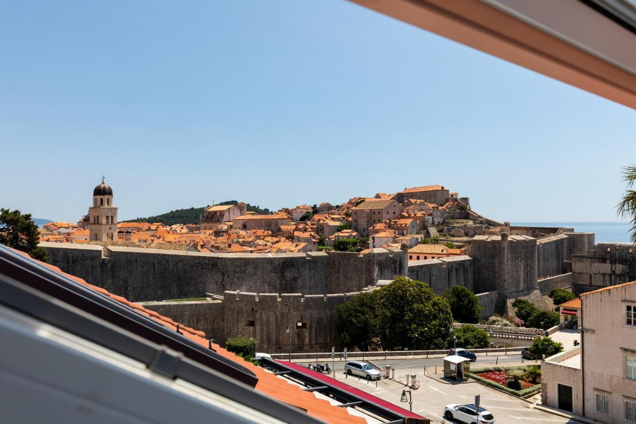 Deluxe Lights, Camera, Action! * Dubrovnik